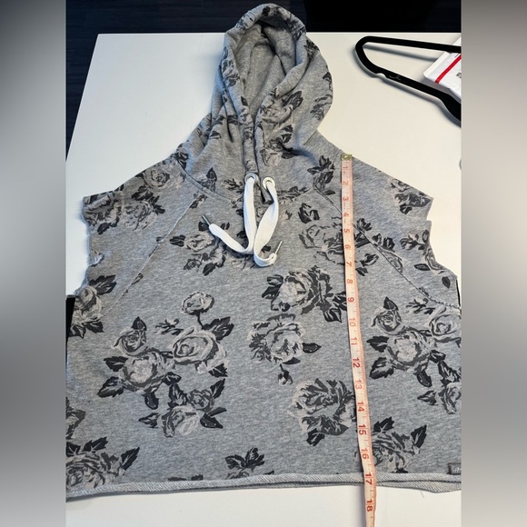 Calvin Klein Performance Floral Gray Sleeveless Hoodie Size Small - Picture 8 of 8